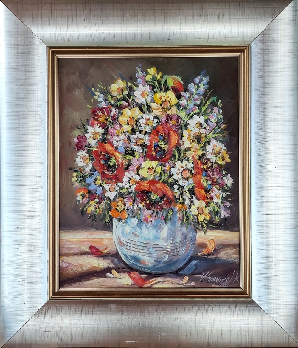 Kytica v striebornom ráme